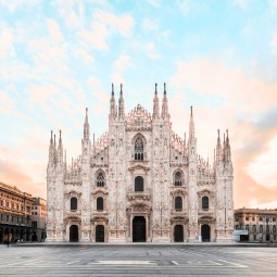 MILÀ. VISITA PRIVADA ALS...